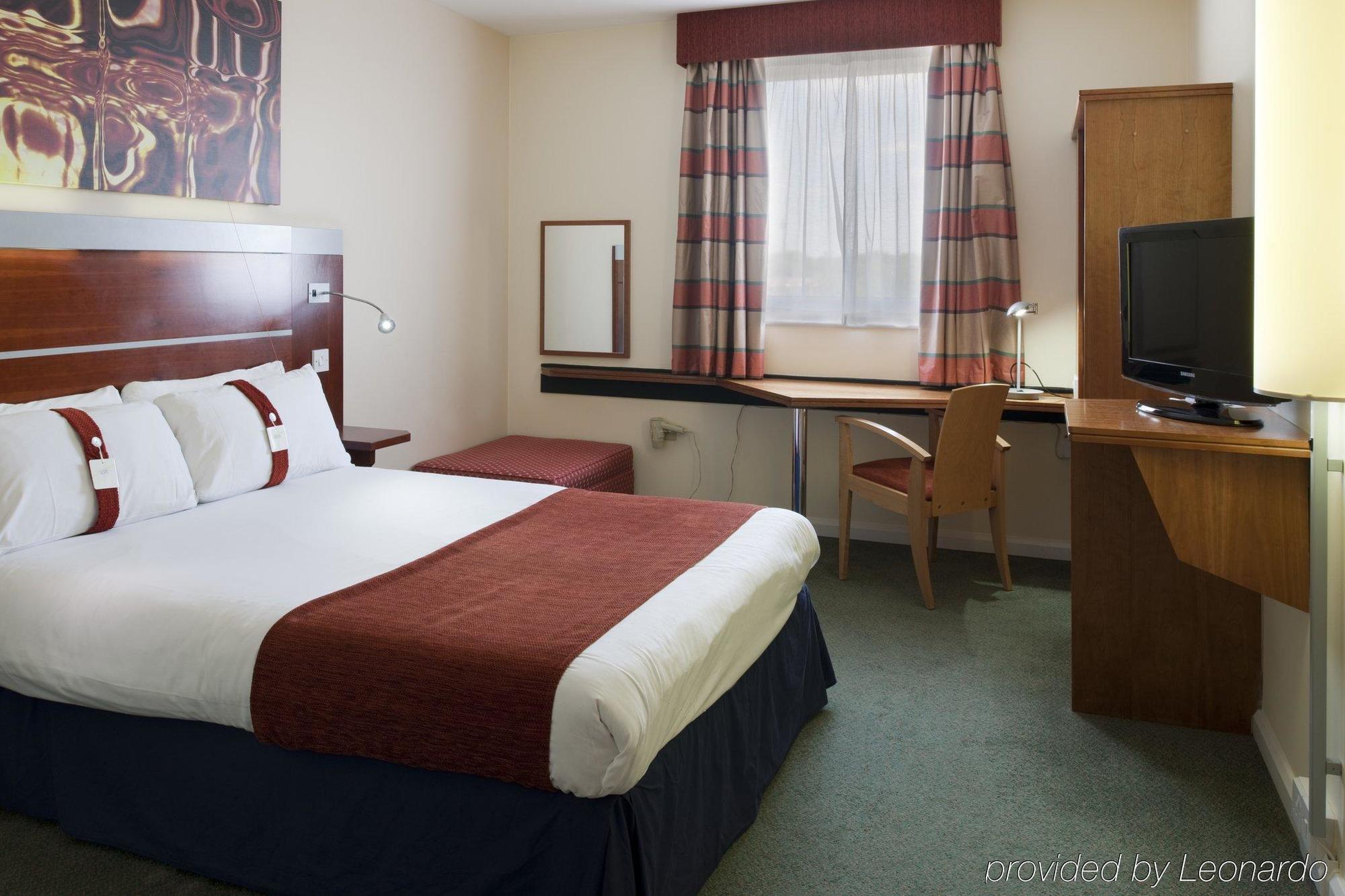 Holiday Inn Express Burton On Trent, An Ihg Hotel Exterior foto